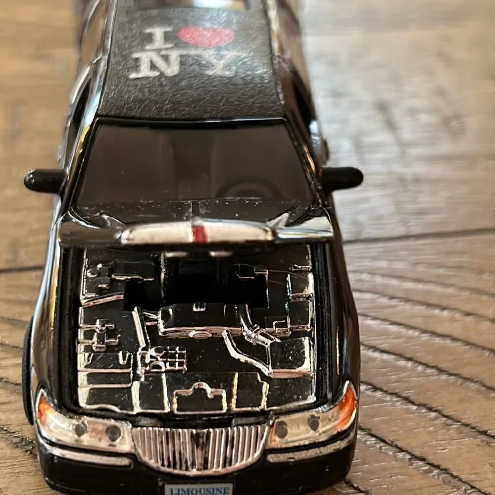 I Love ❤️ New York🍎🌆 🏙️🗽Limousine Toy 4 Kids 0-120 :) Pullback Car Desk toy